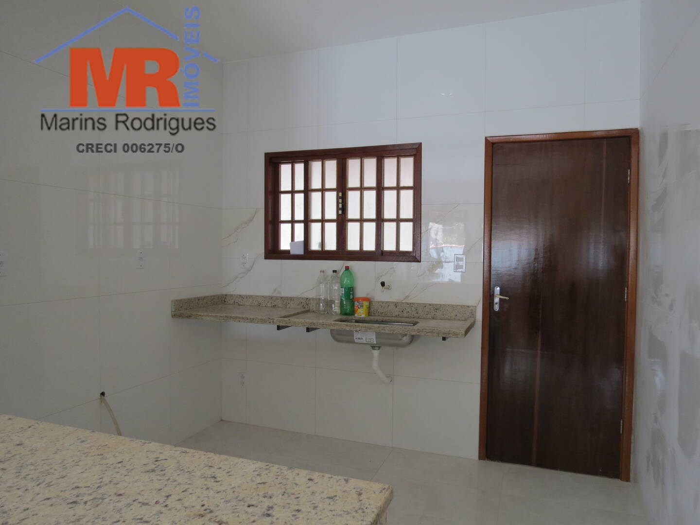 Casa à venda com 3 quartos, 200m² - Foto 10