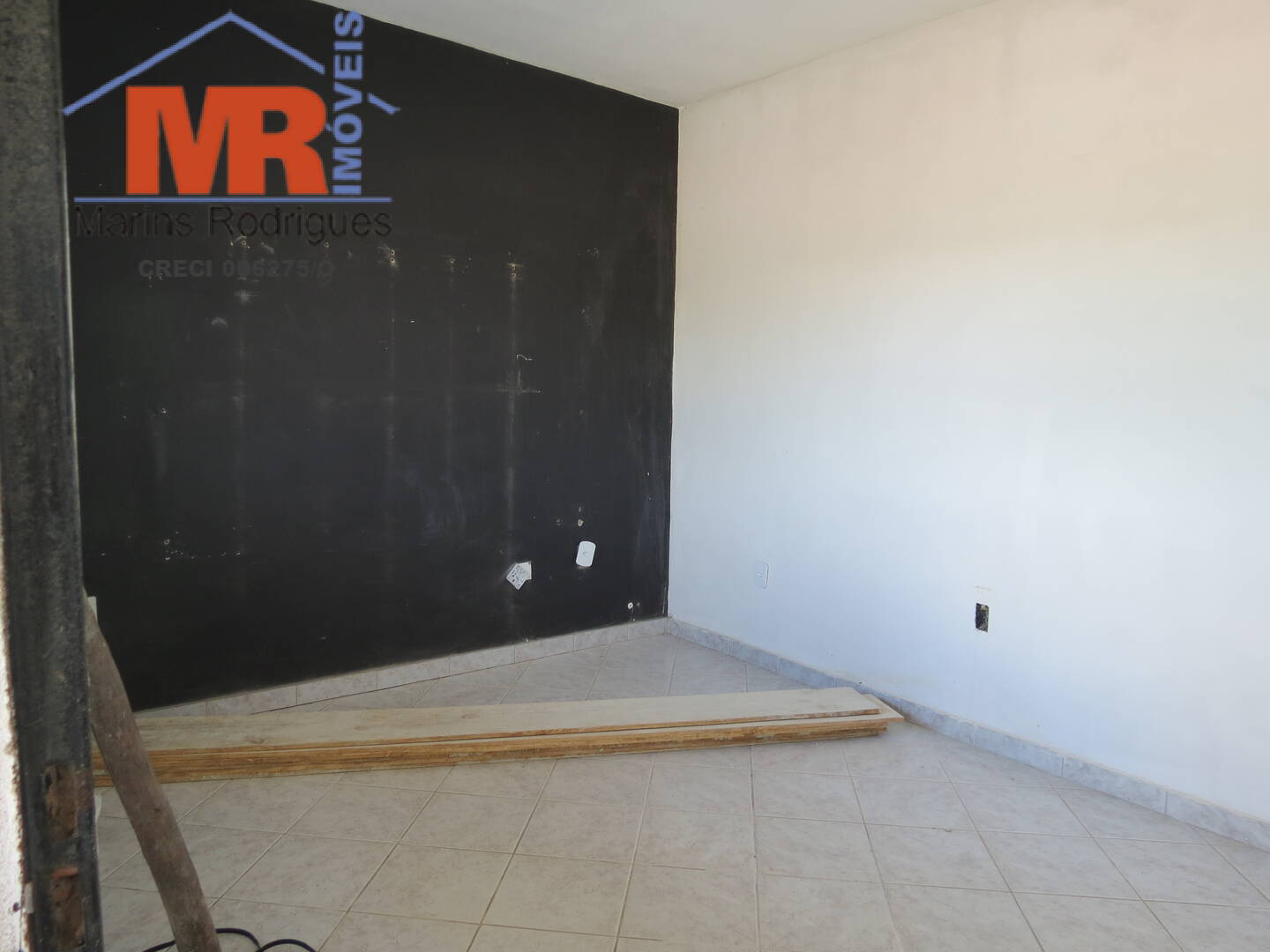 Casa à venda com 2 quartos, 360m² - Foto 4