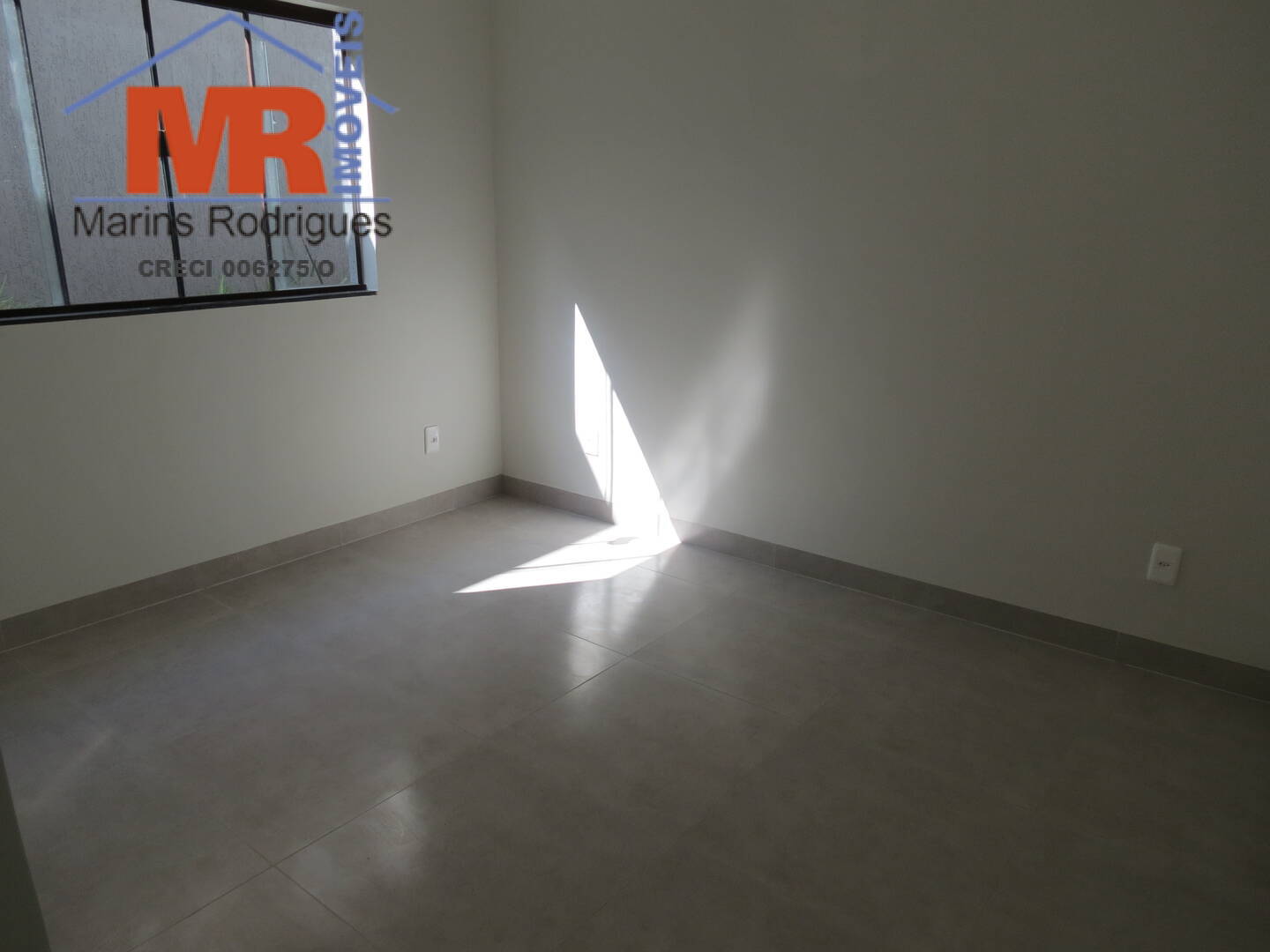 Casa à venda com 2 quartos, 180m² - Foto 14