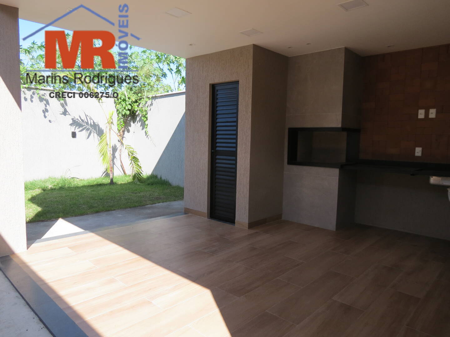 Casa à venda com 2 quartos, 180m² - Foto 6
