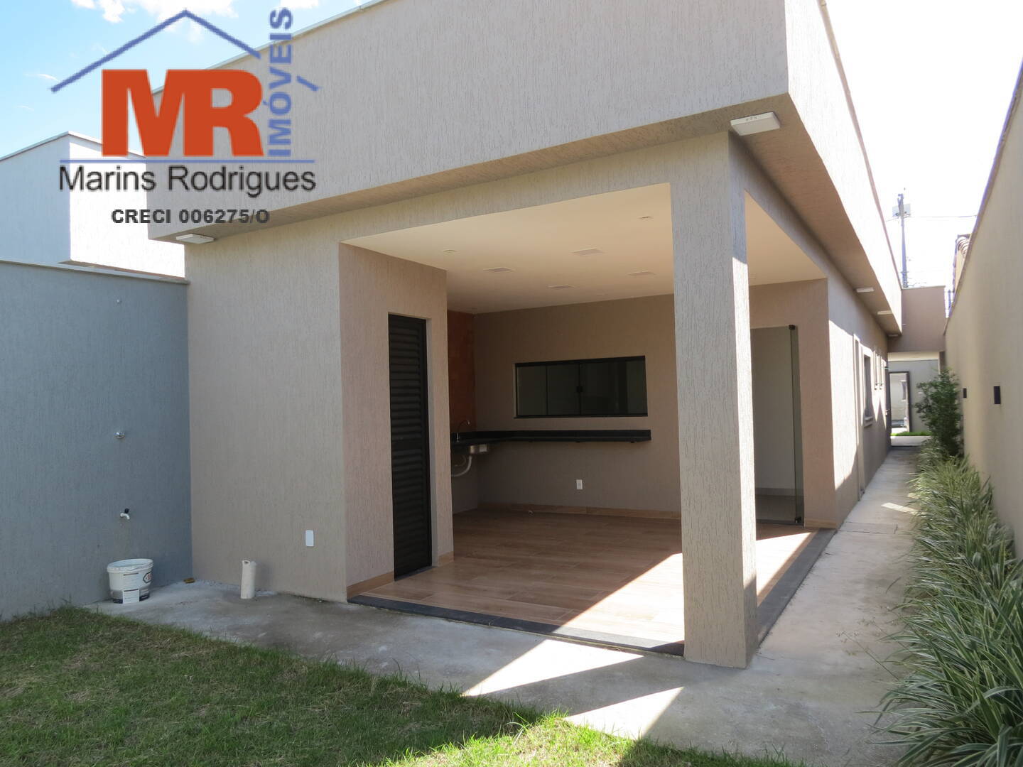 Casa à venda com 2 quartos, 180m² - Foto 7