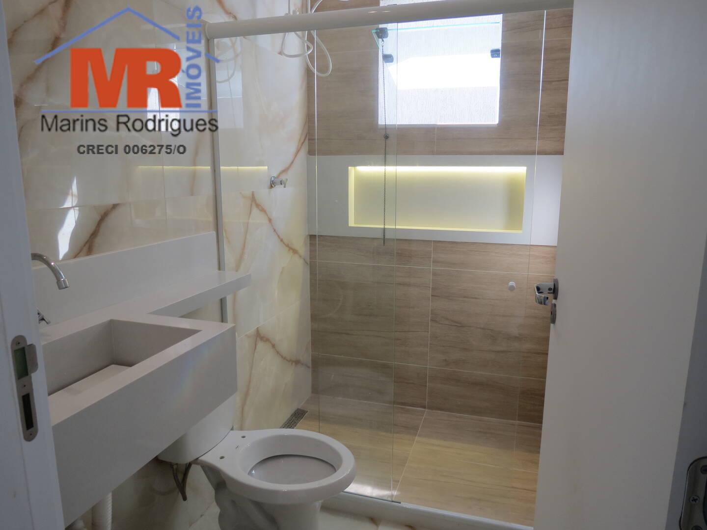 Casa à venda com 2 quartos, 180m² - Foto 12