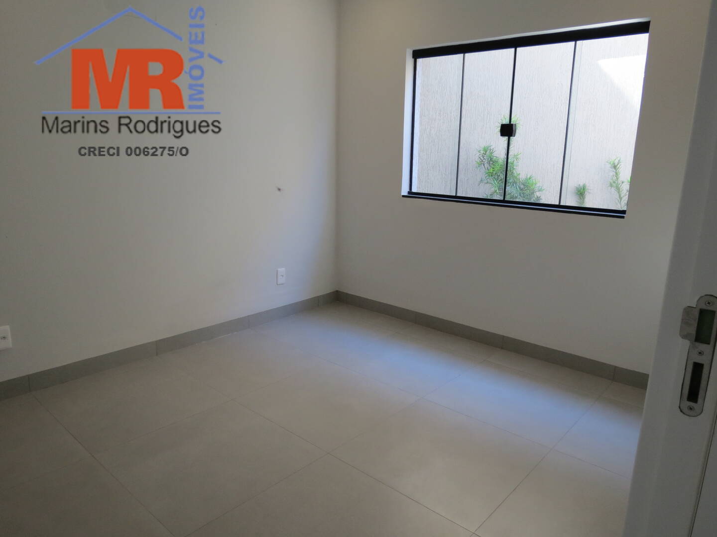 Casa à venda com 2 quartos, 180m² - Foto 14