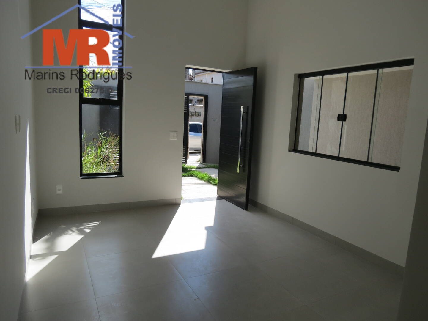 Casa à venda com 2 quartos, 180m² - Foto 9